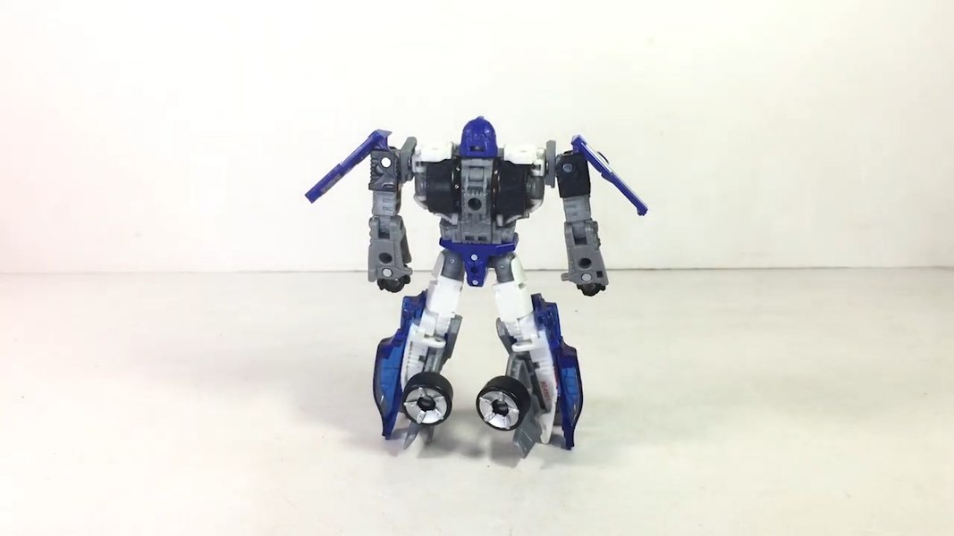 Transformers Siege Mirage Video Review And Image Gallery 09 (9 of 28)